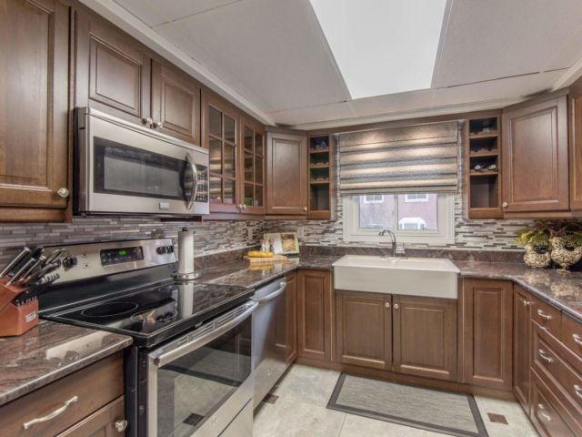 4461 Sawmill Valley Dr, House detached with 4 bedrooms, 4 bathrooms and 2 parking in Mississauga ON | Image 9
