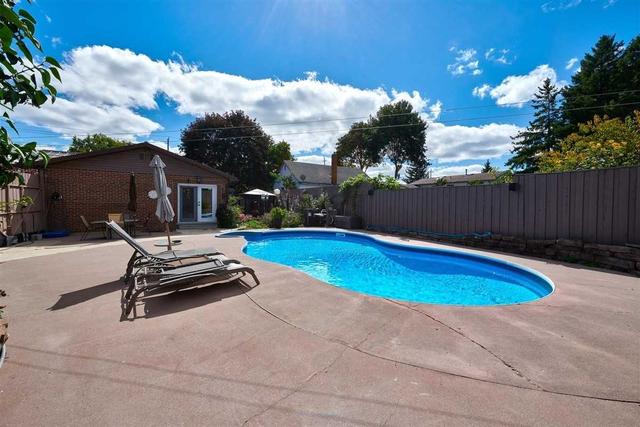 2 Springdale Dr, House detached with 3 bedrooms, 2 bathrooms and 5 parking in Barrie ON | Image 19