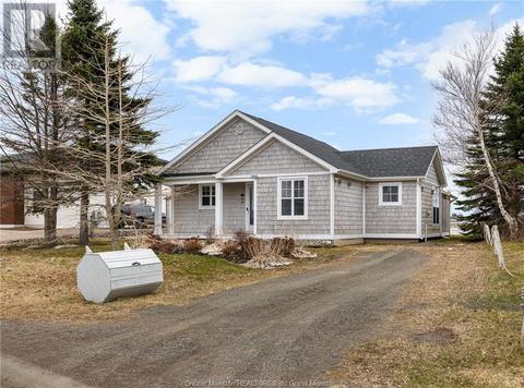 54 Acadie St, House detached with 2 bedrooms, 1 bathrooms and null parking in Cocagne NB | Card Image