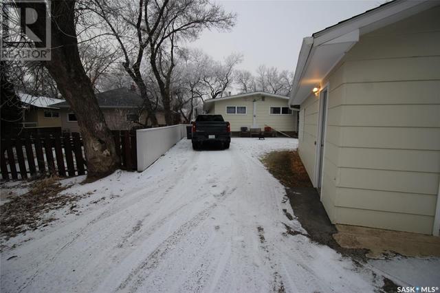580 Centre Street, House detached with 3 bedrooms, 2 bathrooms and null parking in Shaunavon SK | Image 38