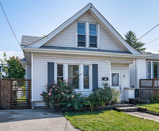 3 East 33rd St, House detached with 3 bedrooms, 1 bathrooms and 1 parking in Hamilton ON | Image 1