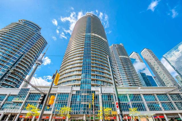 214 - 208 Queens Quay W, Condo with 1 bedrooms, 1 bathrooms and 1 parking in Toronto ON | Image 1