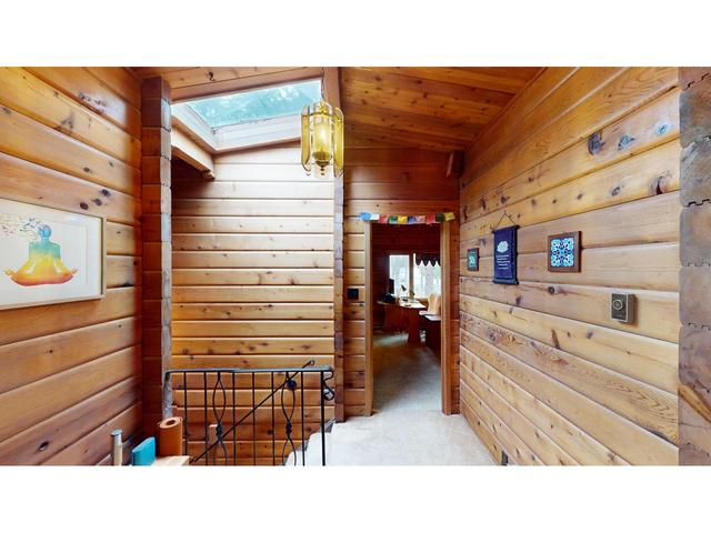 861 New Lake Road, House detached with 3 bedrooms, 3 bathrooms and null parking in East Kootenay C BC | Image 38