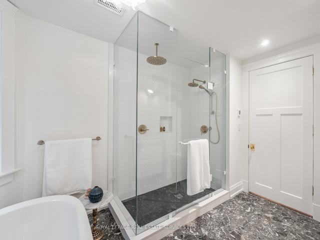 115 Sherwood Ave, House semidetached with 4 bedrooms, 5 bathrooms and 2 parking in Toronto ON | Image 17