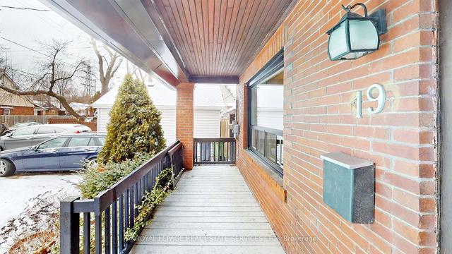 19 Lydon Ave, House detached with 3 bedrooms, 2 bathrooms and 3 parking in Toronto ON | Image 14