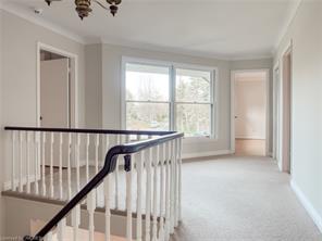 34 Regency Crt, House detached with 4 bedrooms, 0 bathrooms and 10 parking in Oakville ON | Image 11