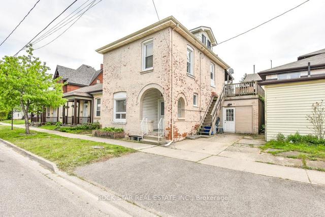 165 Nelson St, House detached with 4 bedrooms, 3 bathrooms and 1 parking in Brantford ON | Image 1