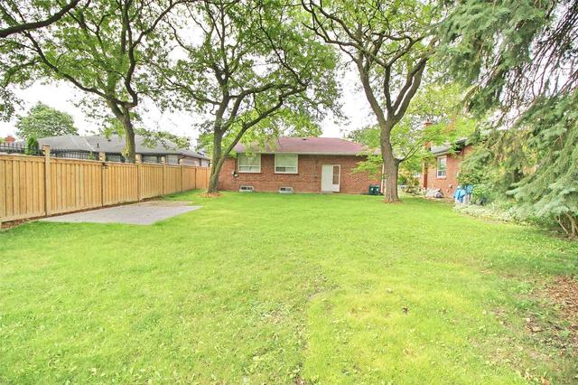 142 Princess Margaret Blvd, House detached with 3 bedrooms, 2 bathrooms and 6 parking in Toronto ON | Image 32