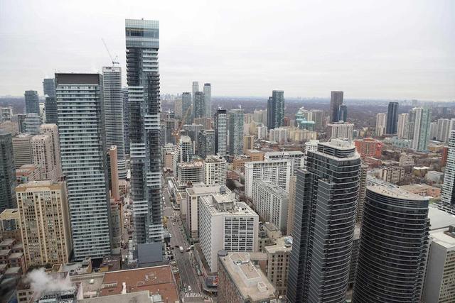 5001 - 386 Yonge St, Condo with 2 bedrooms, 2 bathrooms and 1 parking in Toronto ON | Image 15