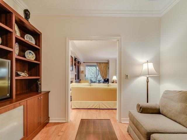 306 - 2662 Bloor St W, Condo with 2 bedrooms, 2 bathrooms and 1 parking in Toronto ON | Image 9