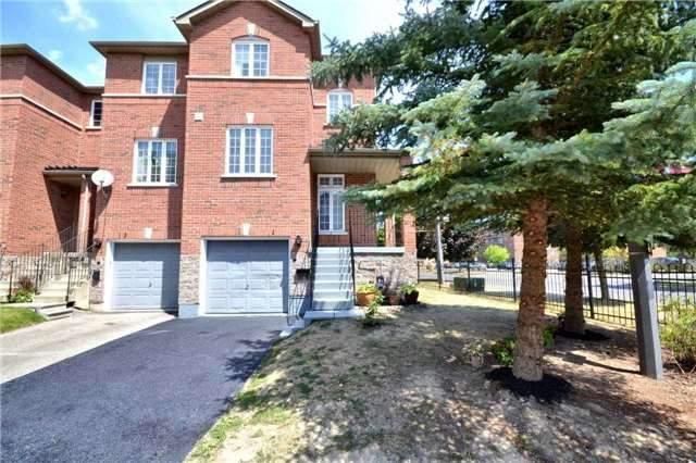 01 - 120 Railroad St, House attached with 3 bedrooms, 2 bathrooms and 1 parking in Brampton ON | Image 1
