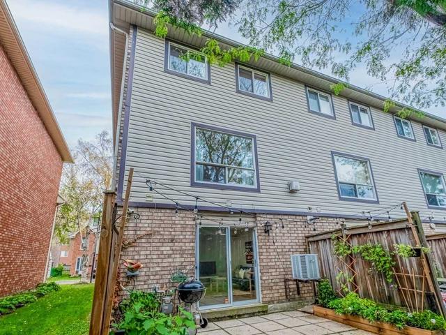 7 - 384 Limeridge Rd E, Townhouse with 3 bedrooms, 3 bathrooms and 2 parking in Hamilton ON | Image 27