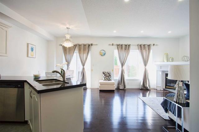 3347 Covent Cres, House semidetached with 3 bedrooms, 4 bathrooms and 3 parking in Mississauga ON | Image 38