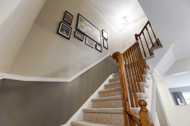 29 Macintyre Lane, Townhouse with 3 bedrooms, 3 bathrooms and 1 parking in Ajax ON | Image 17