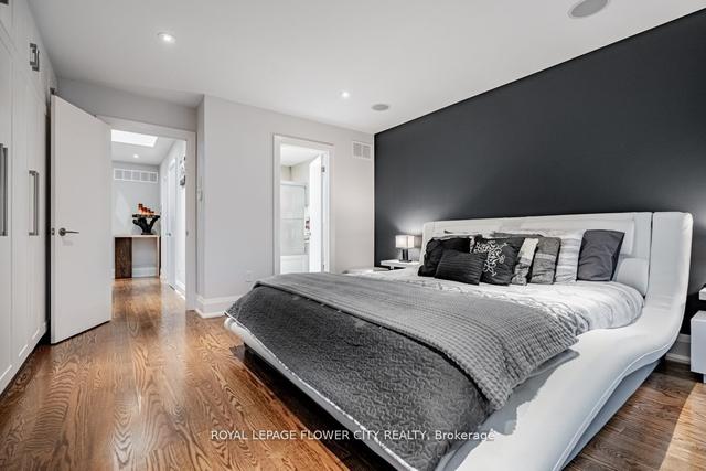 1878b Keele St, House semidetached with 3 bedrooms, 4 bathrooms and 4 parking in Toronto ON | Image 13