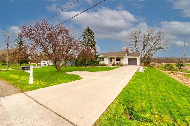 1185 Woodburn Road, House detached with 3 bedrooms, 1 bathrooms and 3 parking in Hamilton ON | Image 44