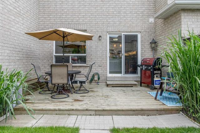 45 Dominion Gardens Dr, House attached with 3 bedrooms, 2 bathrooms and 3 parking in Halton Hills ON | Image 15