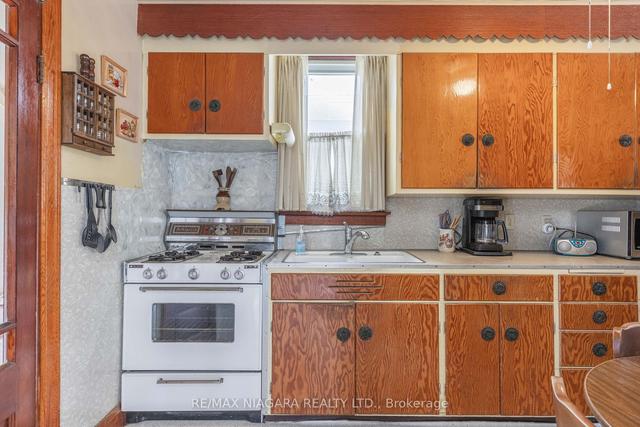 6052 Prospect St, House detached with 3 bedrooms, 1 bathrooms and 3 parking in Niagara Falls ON | Image 5