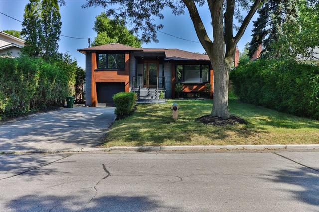 226 Betty Ann Dr, House detached with 3 bedrooms, 3 bathrooms and 5 parking in Toronto ON | Image 1