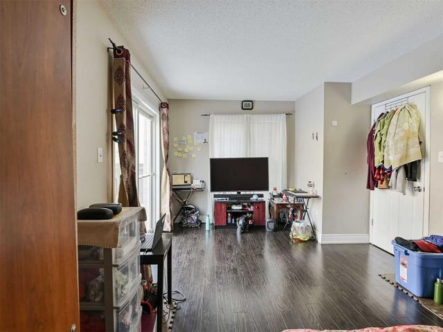 91 Bernard Ave, House attached with 3 bedrooms, 4 bathrooms and 2 parking in Brampton ON | Image 20