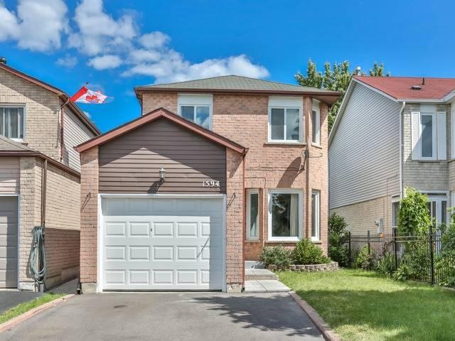 1594 Cuthbert Ave, House detached with 3 bedrooms, 4 bathrooms and 2 parking in Mississauga ON | Image 1