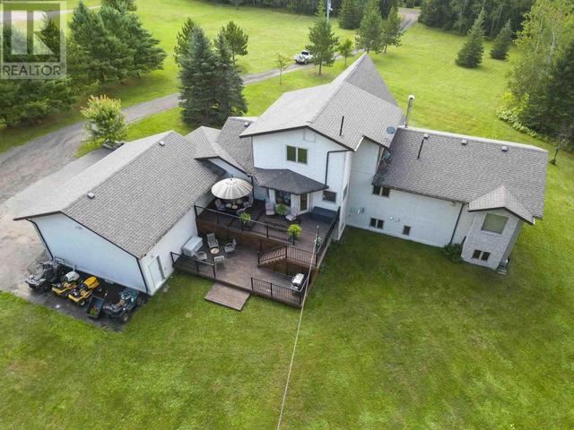 220 Belview Rd, House detached with 6 bedrooms, 3 bathrooms and null parking in Thunder Bay ON | Image 45