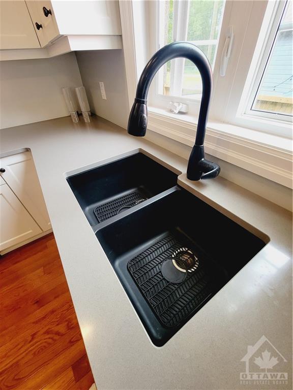 Upgraded sink with sprayer faucet | Image 8