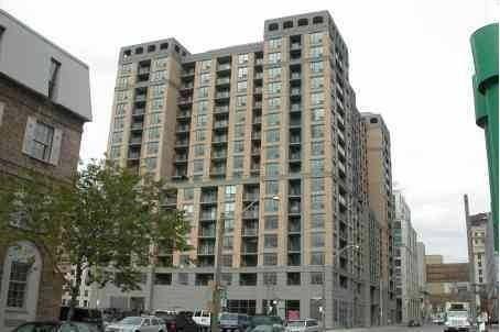 1008 - 140 Simcoe St, Condo with 0 bedrooms, 1 bathrooms and null parking in Toronto ON | Image 1