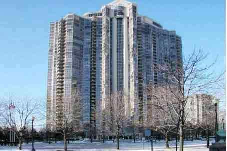 lph 6 - 45 Kingsbridge Garden Circ, Condo with 2 bedrooms, 2 bathrooms and 2 parking in Mississauga ON | Image 1