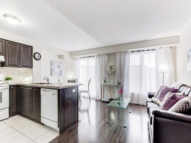Th33 - 651A Warden Ave, Townhouse with 3 bedrooms, 2 bathrooms and 2 parking in Toronto ON | Image 9