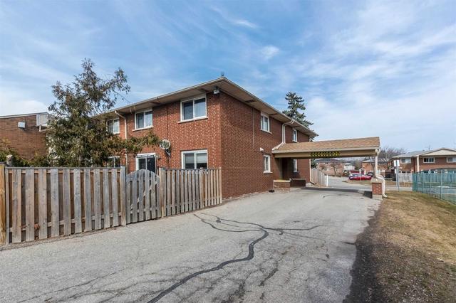 1 - 2079 Meadowbrook Rd, Townhouse with 3 bedrooms, 1 bathrooms and 1 parking in Burlington ON | Image 9