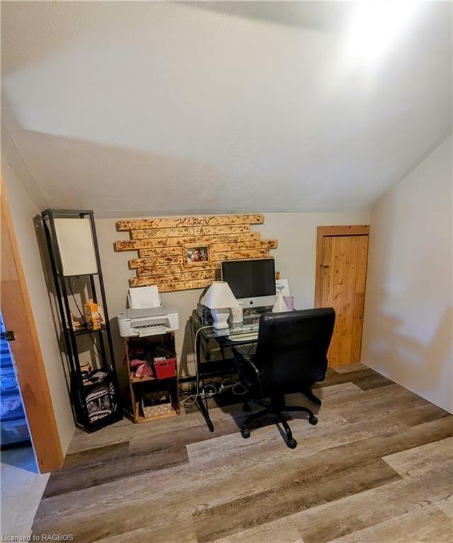 mini office in upstairs hallway | Image 17