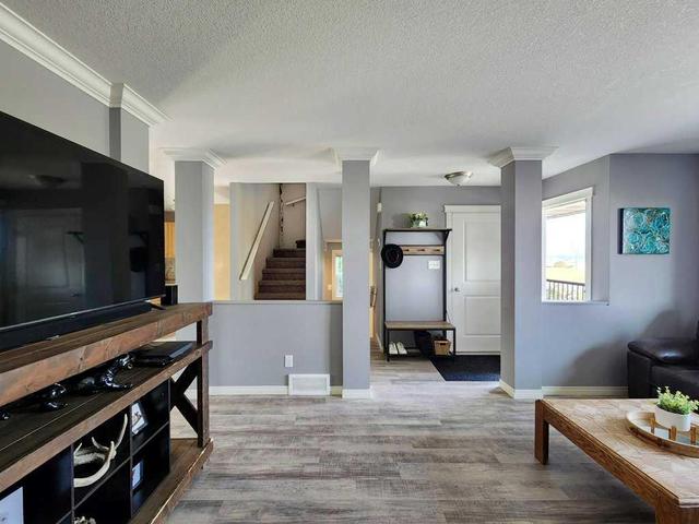 1108 44 Avenue N, House detached with 3 bedrooms, 1 bathrooms and 2 parking in Lethbridge AB | Image 9