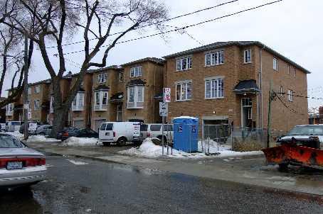 104 Holland Park Ave, House semidetached with 3 bedrooms, 4 bathrooms and 2 parking in Toronto ON | Image 1