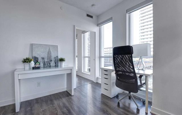 902 - 170 Sumach St, Condo with 2 bedrooms, 2 bathrooms and 1 parking in Toronto ON | Image 5