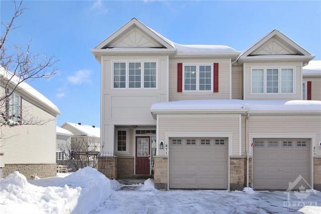 871 Kennacraig Private, Townhouse with 3 bedrooms, 3 bathrooms and 3 parking in Ottawa ON | Image 2