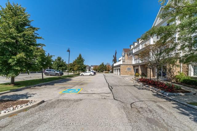 206 - 375 Lakebreeze Dr, Condo with 2 bedrooms, 2 bathrooms and 2 parking in Clarington ON | Image 17
