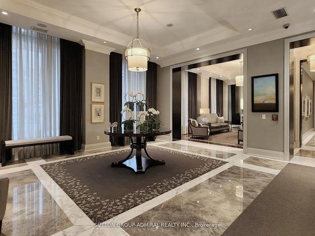 804 - 155 St Clair Ave W, Condo with 2 bedrooms, 3 bathrooms and 2 parking in Toronto ON | Image 31