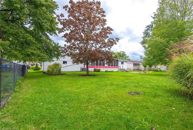 609 Buffalo Road, House detached with 3 bedrooms, 1 bathrooms and 10 parking in Fort Erie ON | Image 10