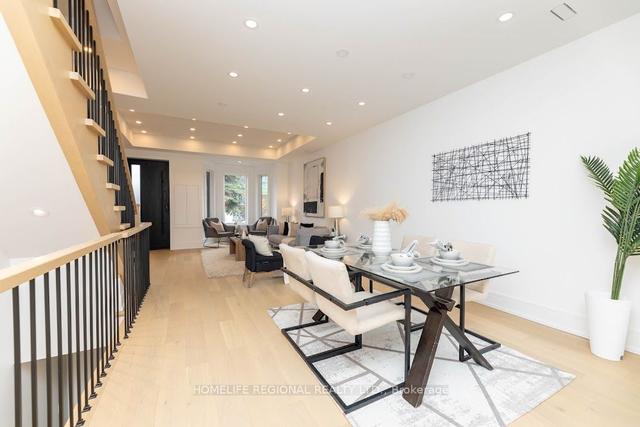 734 Richmond St W, House attached with 3 bedrooms, 5 bathrooms and 1 parking in Toronto ON | Image 37