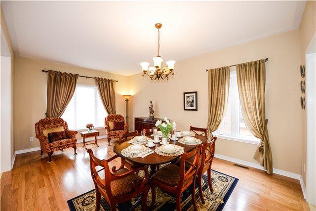 37 Calliandra Tr, Condo with 2 bedrooms, 3 bathrooms and 2 parking in Brampton ON | Image 4
