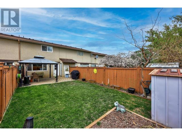 41 - 1697 Greenfield Ave, House attached with 3 bedrooms, 1 bathrooms and null parking in Kamloops BC | Image 19