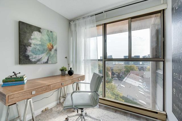 810 - 65 Scadding Ave, Condo with 2 bedrooms, 2 bathrooms and 1 parking in Toronto ON | Image 8