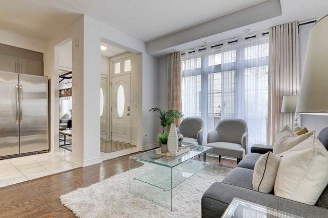 41 - 7 Brighton Pl, House attached with 3 bedrooms, 3 bathrooms and 2 parking in Vaughan ON | Image 2