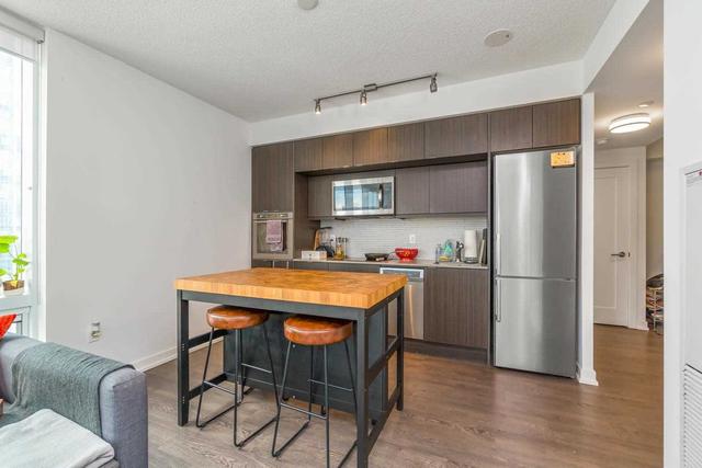 2603 - 10 York St, Condo with 2 bedrooms, 2 bathrooms and 0 parking in Toronto ON | Image 4