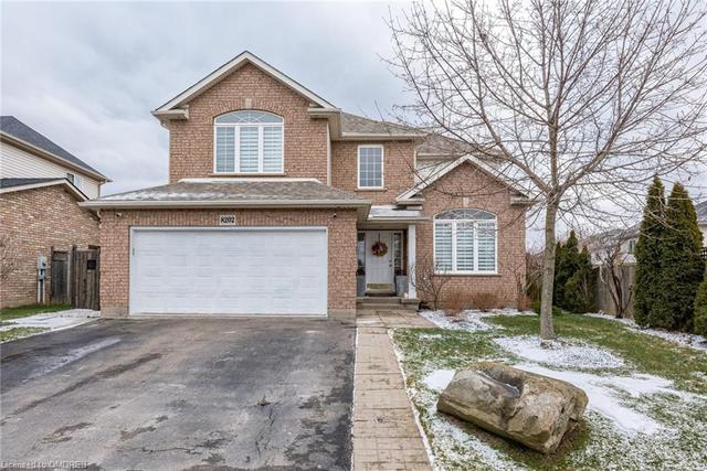 8202 Brookside Drive, House detached with 3 bedrooms, 2 bathrooms and 5 parking in Niagara Falls ON | Image 1