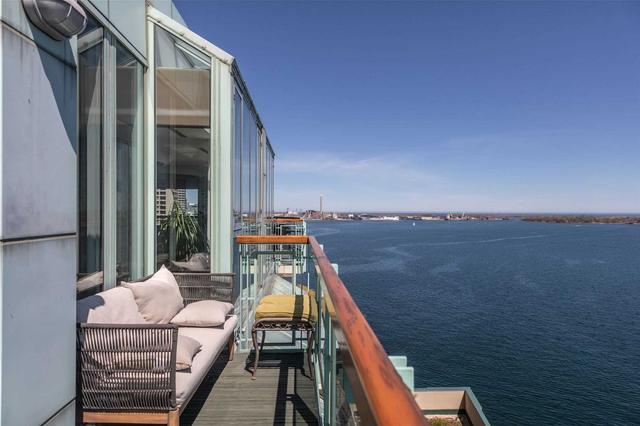 ph 1210 - 211 Queens Quay W, Condo with 4 bedrooms, 4 bathrooms and 3 parking in Toronto ON | Image 4