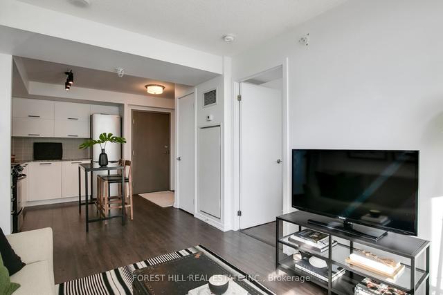 1208w - 36 Lisgar St, Condo with 2 bedrooms, 2 bathrooms and 1 parking in Toronto ON | Image 2