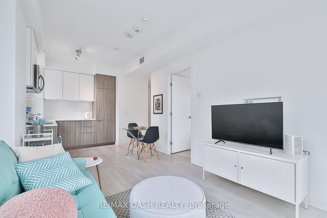 215 - 223 St. Clair Ave W, Condo with 2 bedrooms, 2 bathrooms and 0 parking in Toronto ON | Image 3