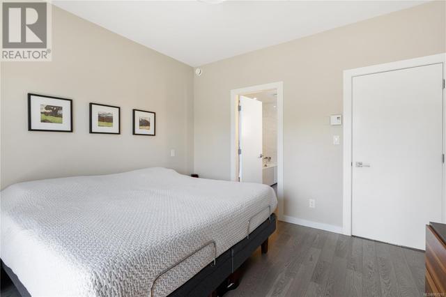 109 - 1464 Bear Mountain Pkwy, House attached with 3 bedrooms, 4 bathrooms and 6 parking in Langford BC | Image 30